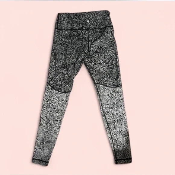 Lululemon Wunder Under Leggings - Picture 2 of 5